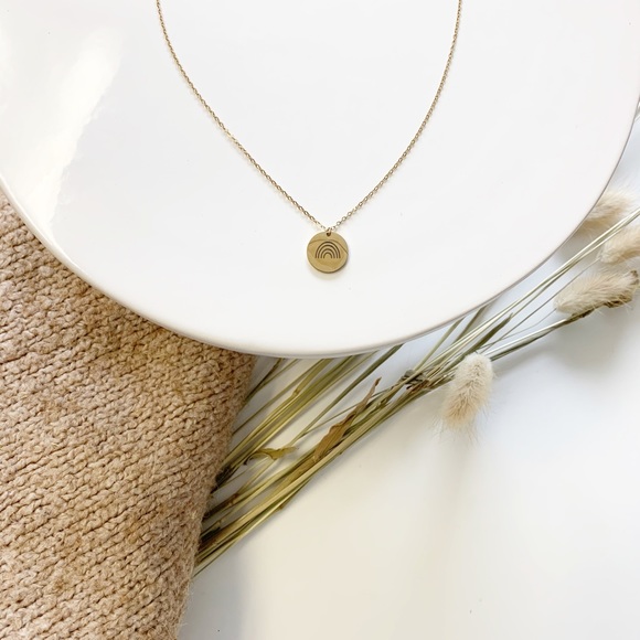 Gold Rainbow pendant necklace - Picture 6 of 6